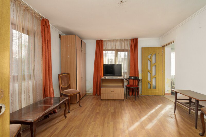 Straulesti, str. Libelulei, casa si teren 432 mp, deschidere 23 m